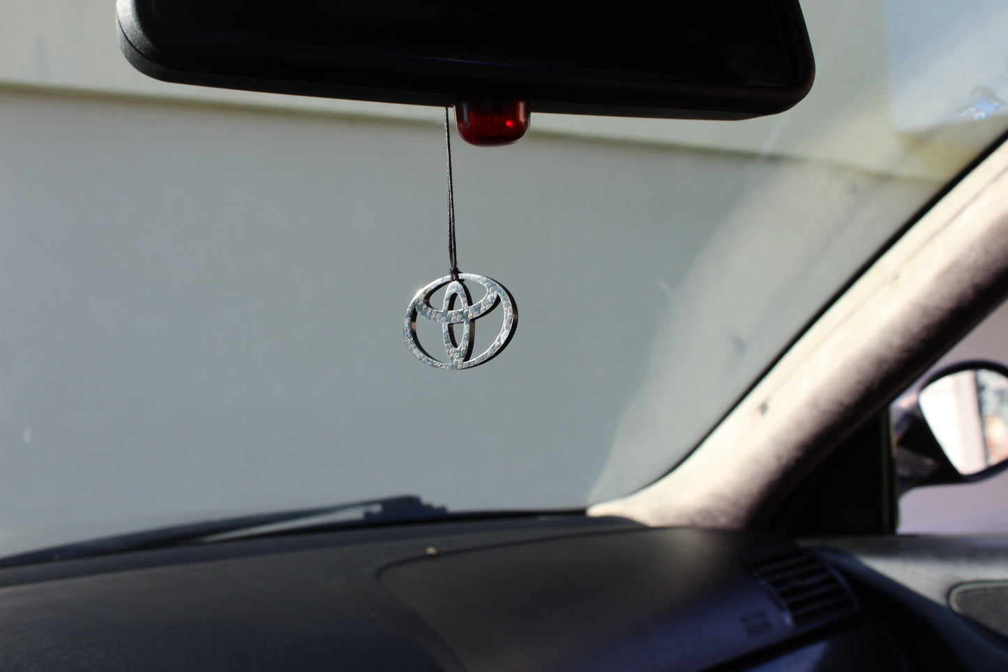 Toyota pendant